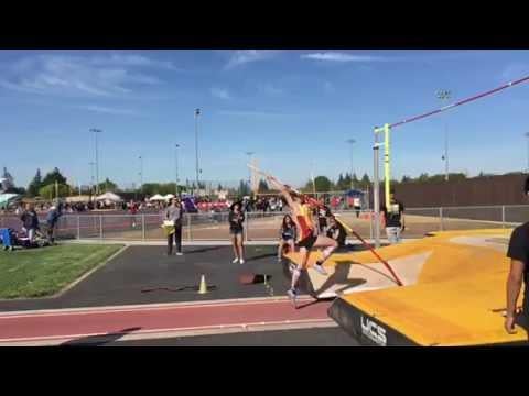 Vaulters Clear New Heights at Mustang Invite