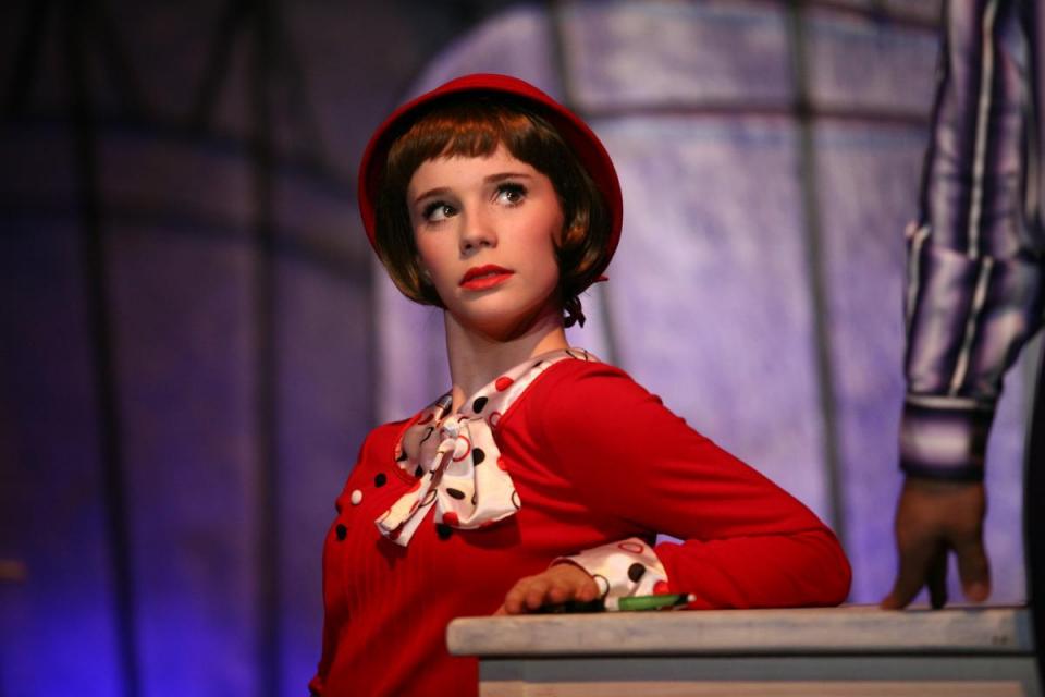 2011: Caroline Mixon in "Thoroughly Modern Millie" 