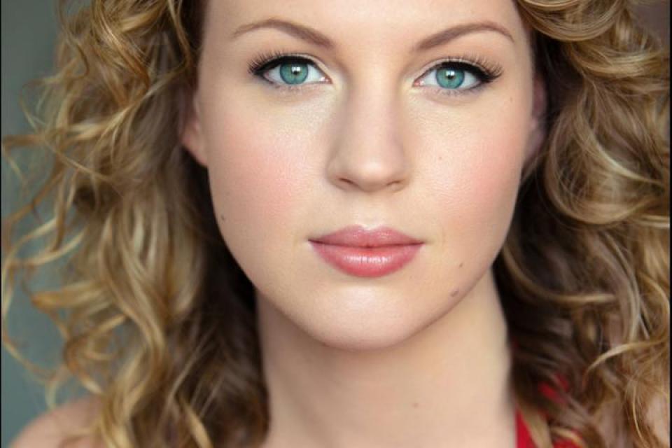 Courtney Glass '01